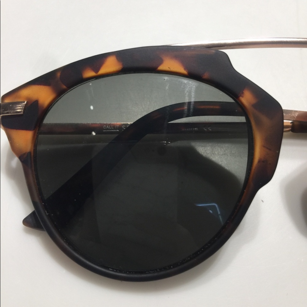 Tortoise Sunglasses - Picture 2 of 4